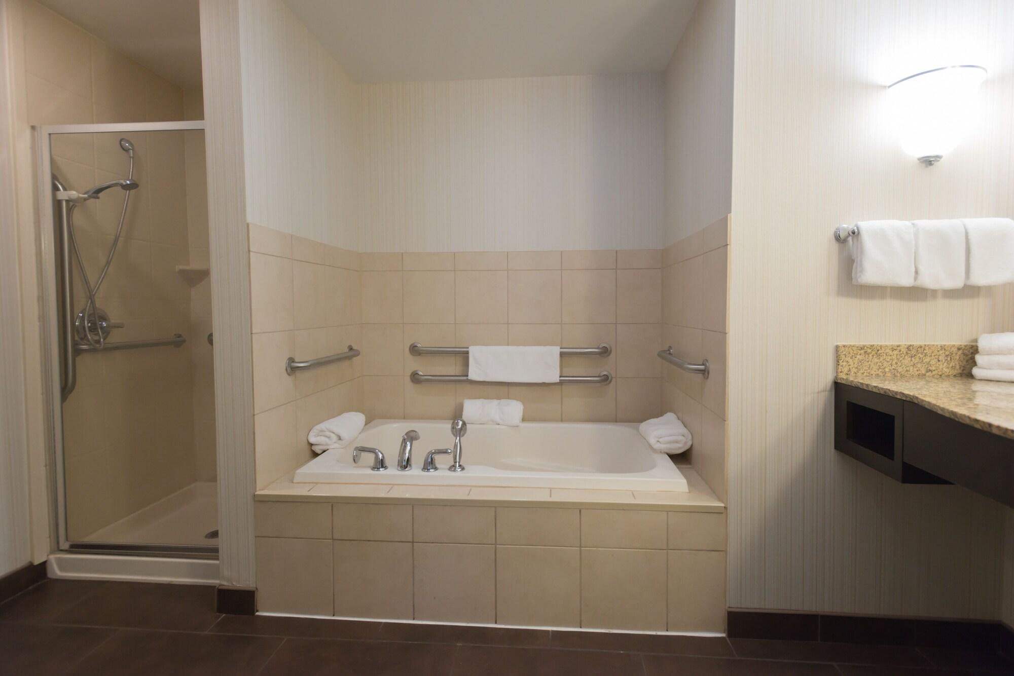Hilton Garden Inn Merrillville Bagian luar foto
