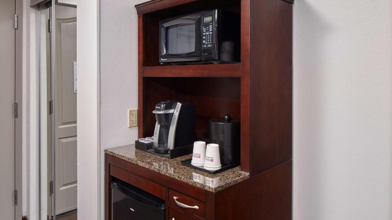 Hilton Garden Inn Merrillville Bagian luar foto