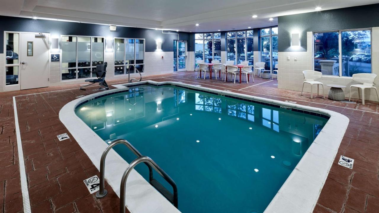 Hilton Garden Inn Merrillville Bagian luar foto