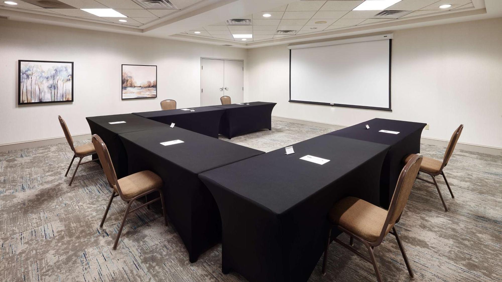 Hilton Garden Inn Merrillville Bagian luar foto