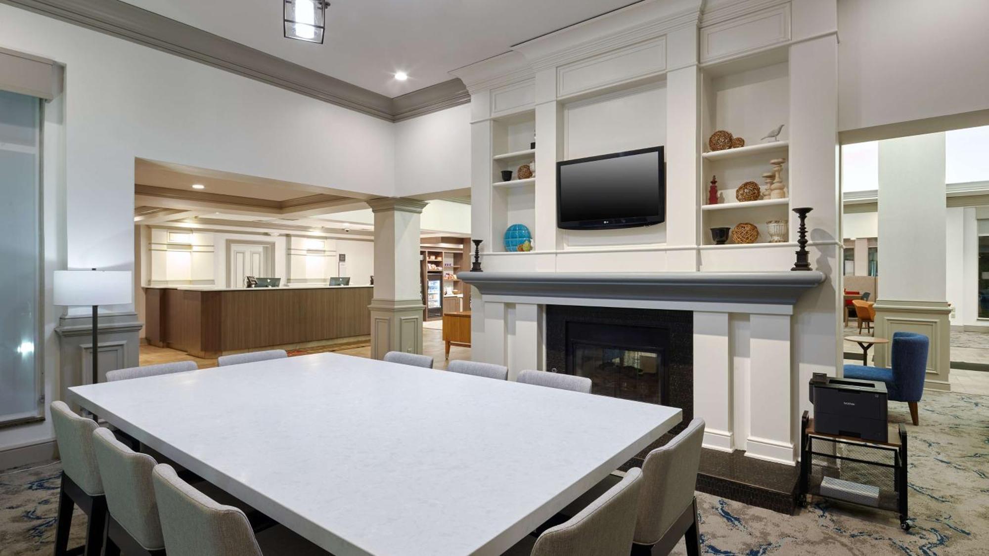 Hilton Garden Inn Merrillville Bagian luar foto