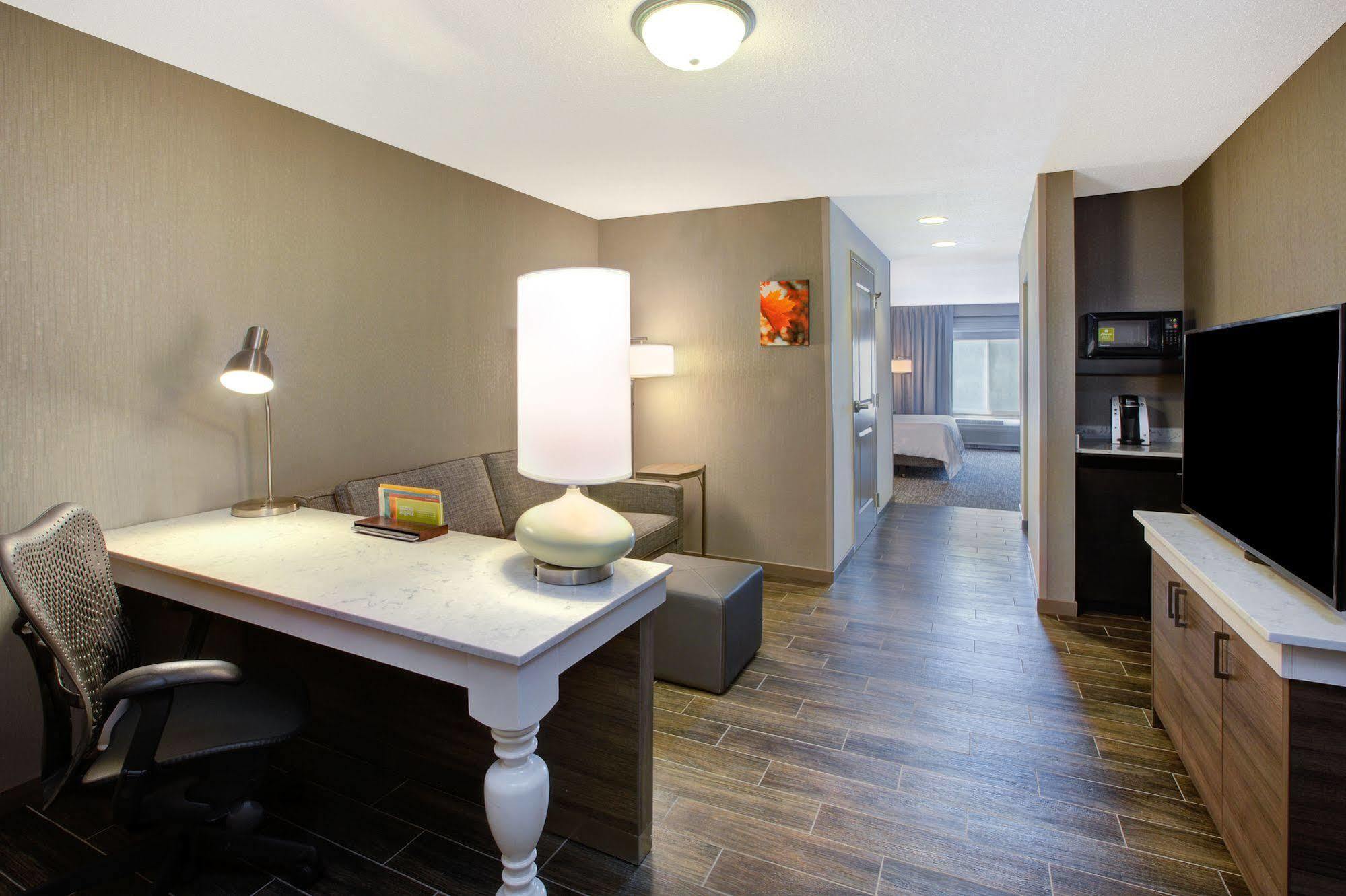 Hilton Garden Inn Merrillville Bagian luar foto