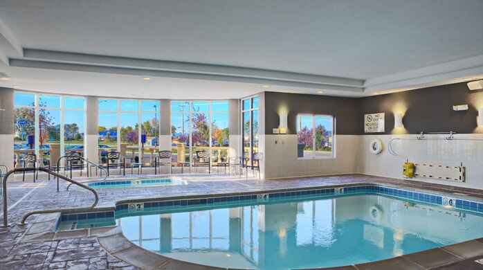 Hilton Garden Inn Merrillville Bagian luar foto